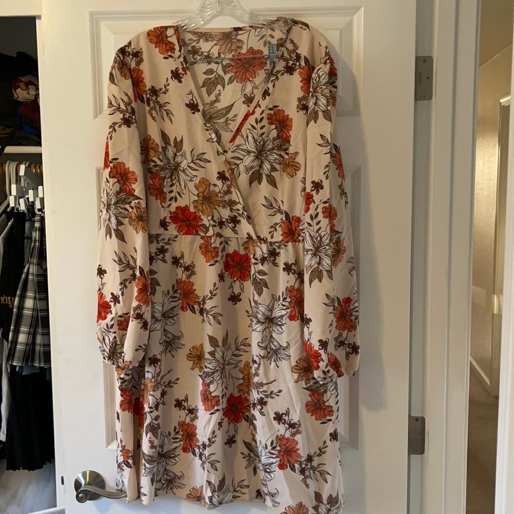 Cute floral long sleeve dress